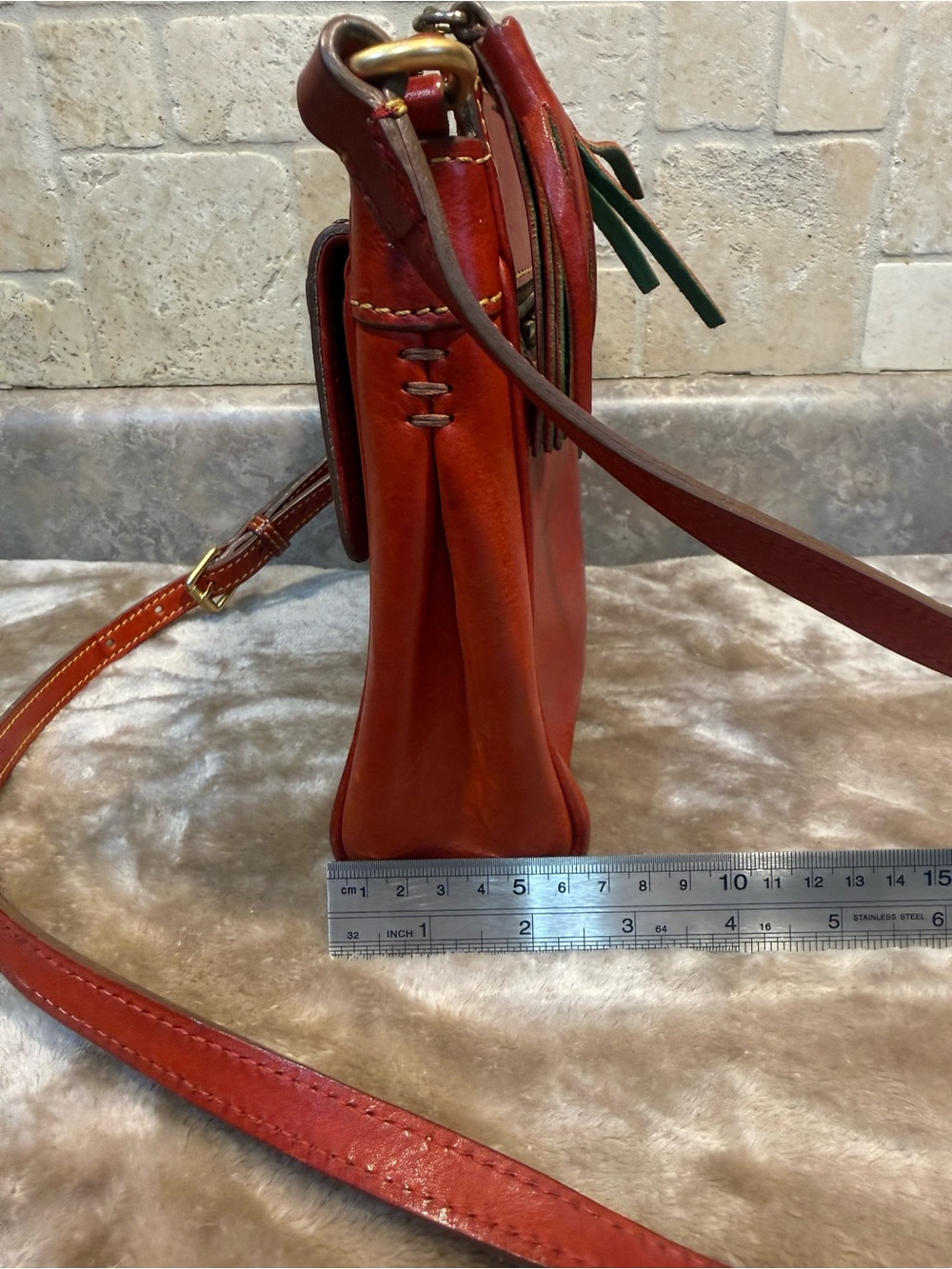 Dooney & Bourke Classic Red Leather Crossbody Bag - - Picture 2 of 6